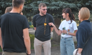 main-dans-la-main-pour-renforcer-les-capacites-humanitaires-des-ukrainiens